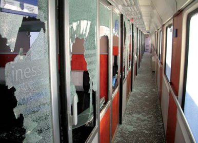 Aktueller Fall: Vandalismus am Wiener Südbahnhof: Durch einen Vandalismusakt am Wiener Südbahnhof Ende Dezember 2009 entstand an 19 Wagen ein Schaden von rund 450.000 Euro .